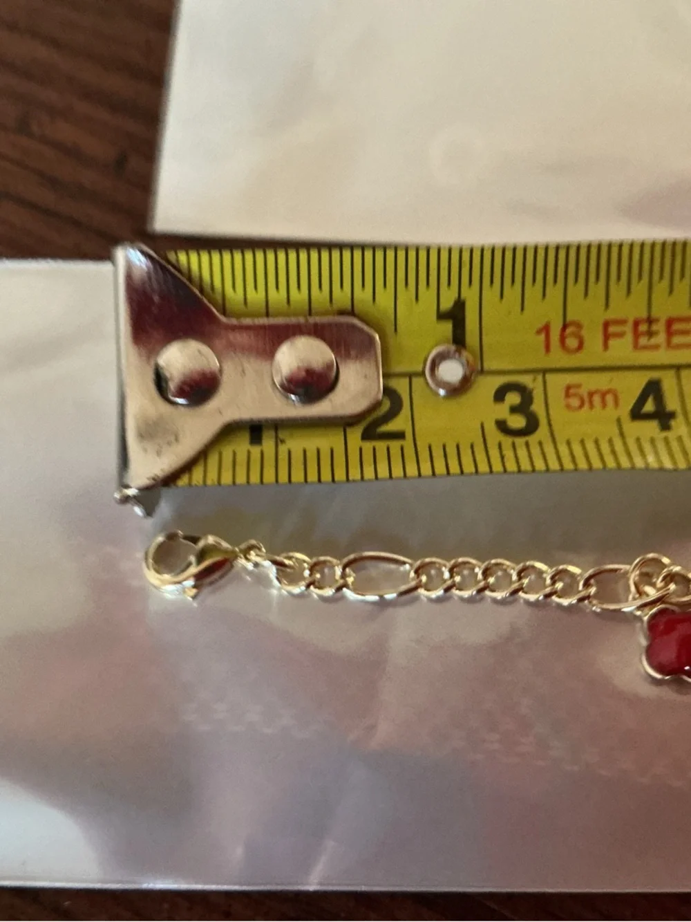 Fashion Jewelry Gold Tone Chain Bracelet with Red Flower Charms